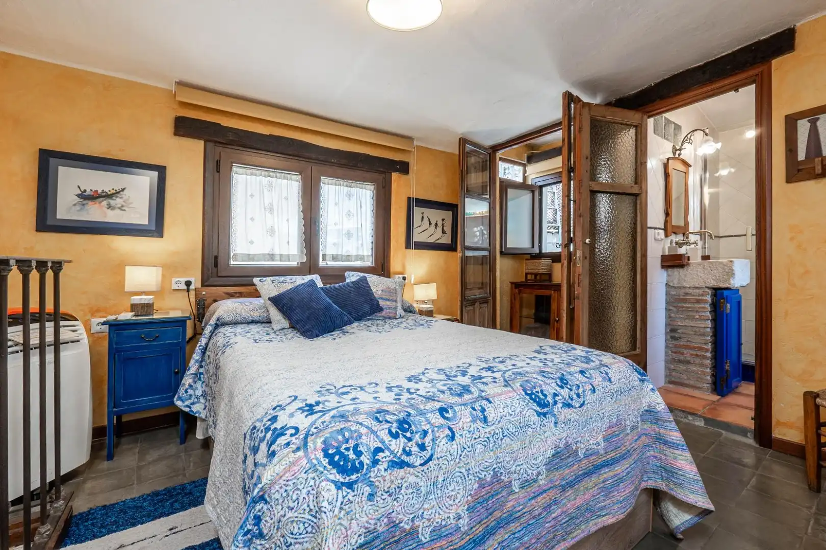 Habitación de Casa o chalet en venta en Granada con Terraza y Balcón