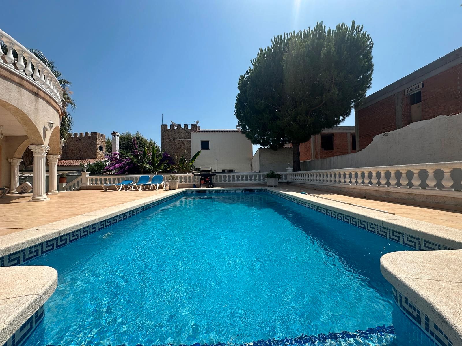Piscina de Casa o xalet de lloguer en Empuriabrava amb Aire condicionat, Jardí privat i Piscina