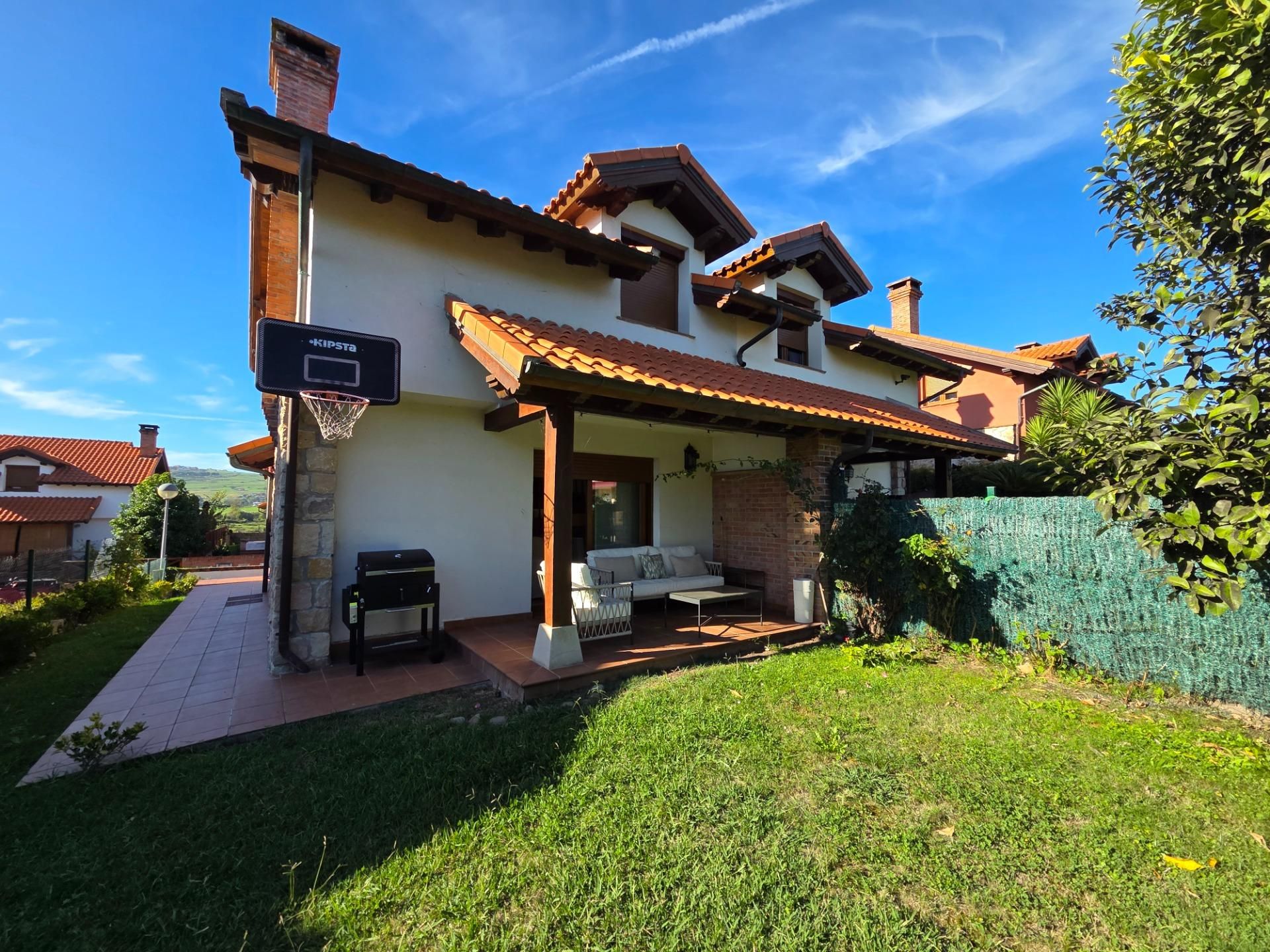 Casa adosada en venda