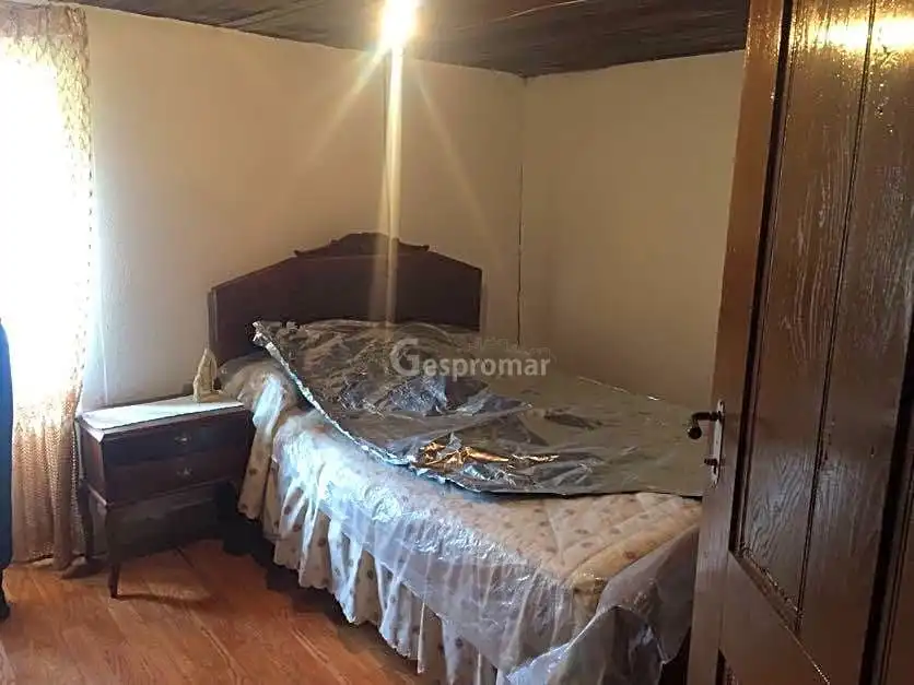 Habitación de Finca rústica en venta en Ribas de Sil con Jardín privado, Trastero y Amueblado