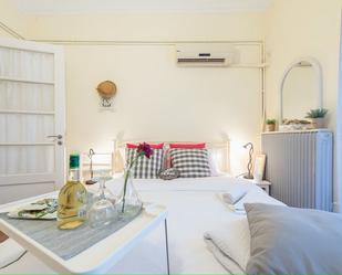 Bedroom of Flat to rent in Algeciras  with Air Conditioner, Furnished and TV