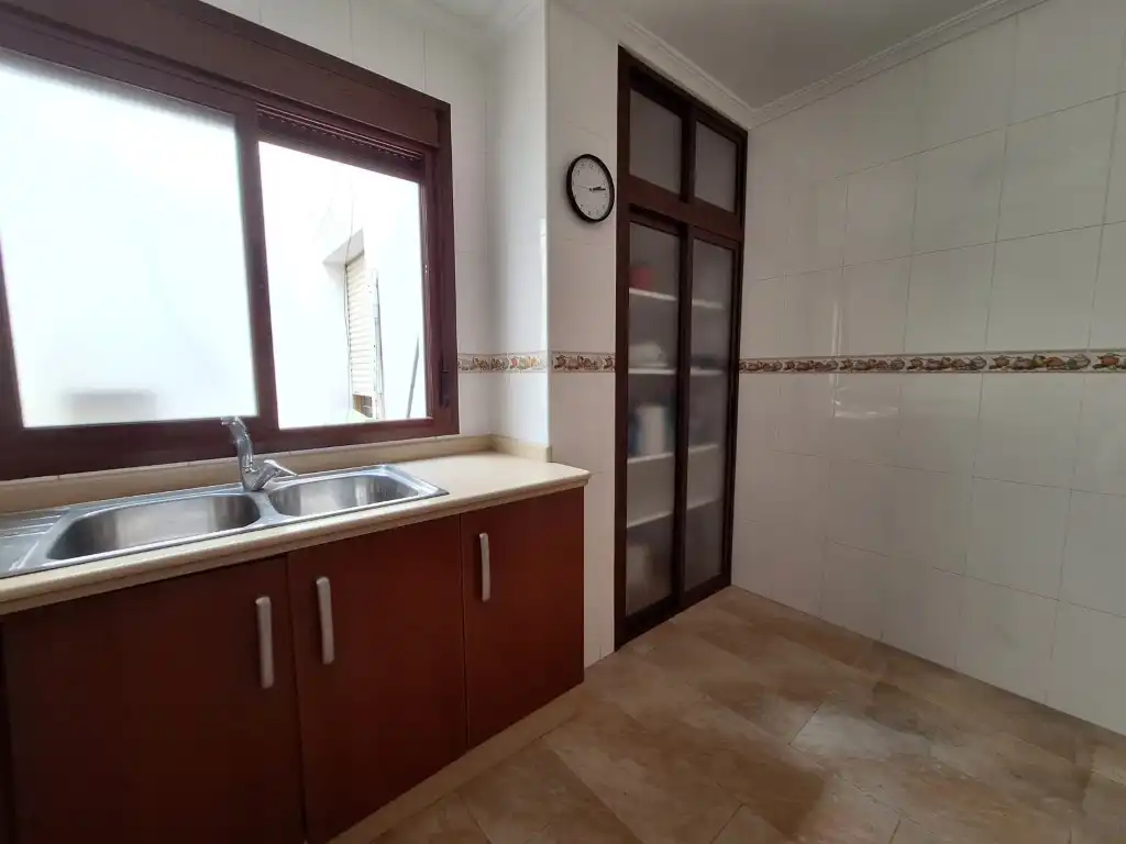 Flat for sale in Calle Canonigo, Arenal - La Pólvora
