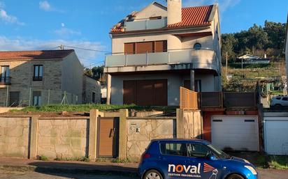 Exterior view of House or chalet for sale in Vilagarcía de Arousa  with Heating, Private garden and Parquet flooring