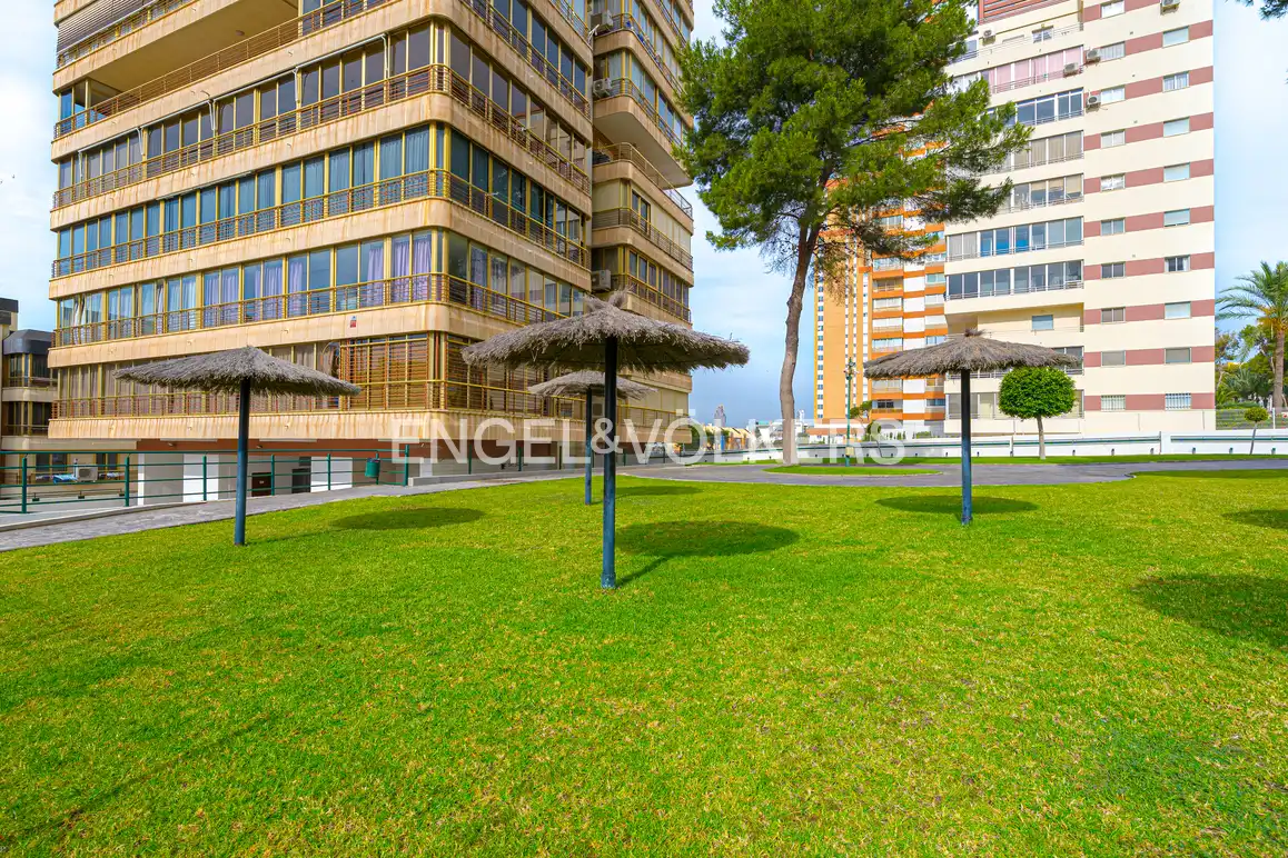 Wohnung zur Miete in Avenida de la Armada Española, 5, Playa Poniente