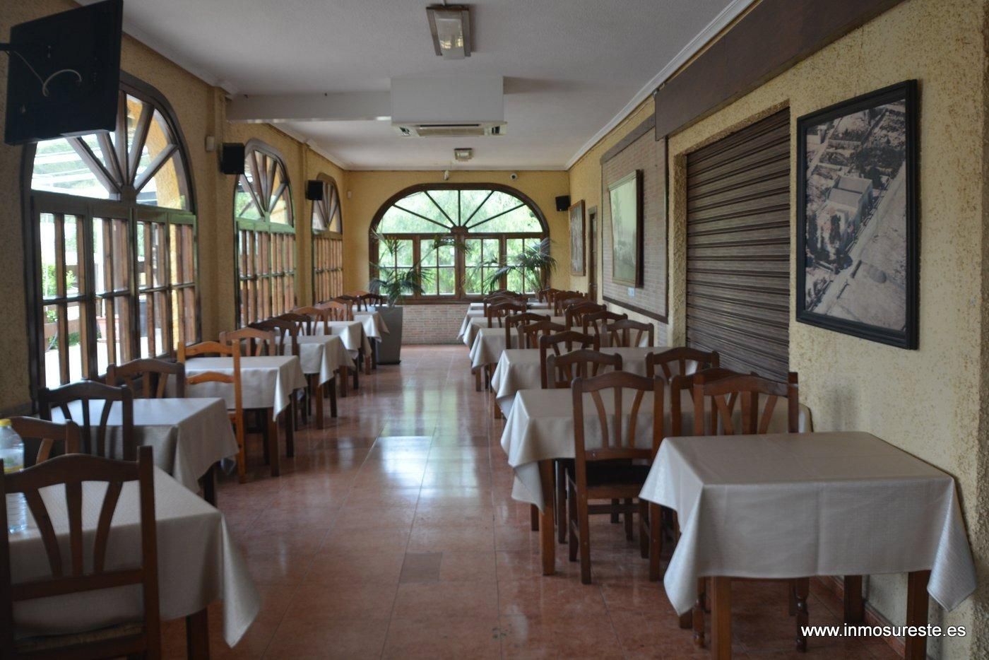 Premises for sale in Jacarilla