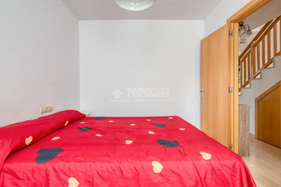 Habitación de Casa o chalet en venta en Castellanos de Moriscos con Aire acondicionado, Calefacción y Jardín privado