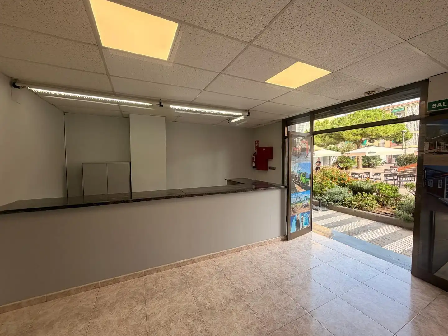 Local comercial en venda a Les Roquetes
