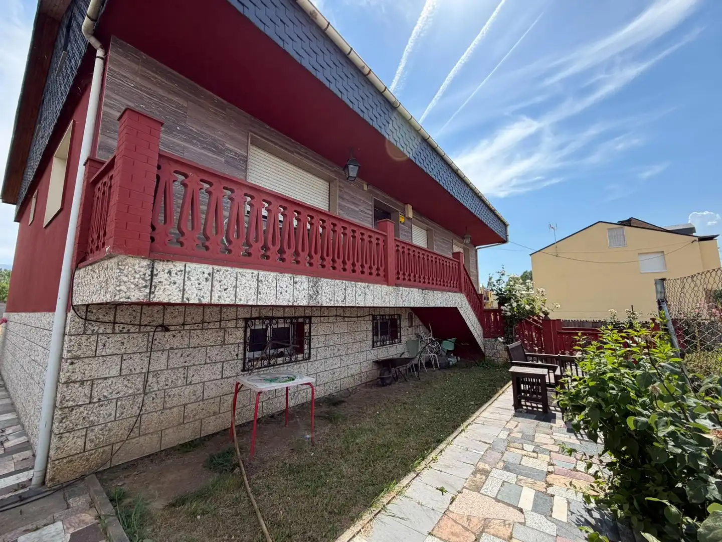 Außenansicht von Haus oder Chalet zum Verkauf in Ponferrada mit Heizung und Privatgarten