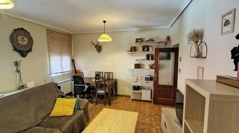 Foto 2 de Piso en venta en Calle Villanubla, 30, La Victoria - Puente Jardín, Valladolid Capital
