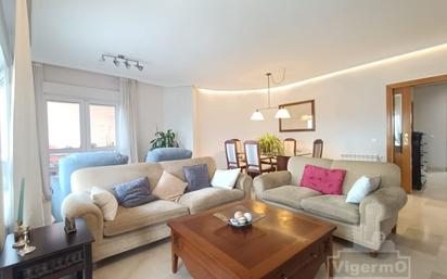 Living room of Flat to rent in Torrejón de Ardoz  with Terrace and Swimming Pool