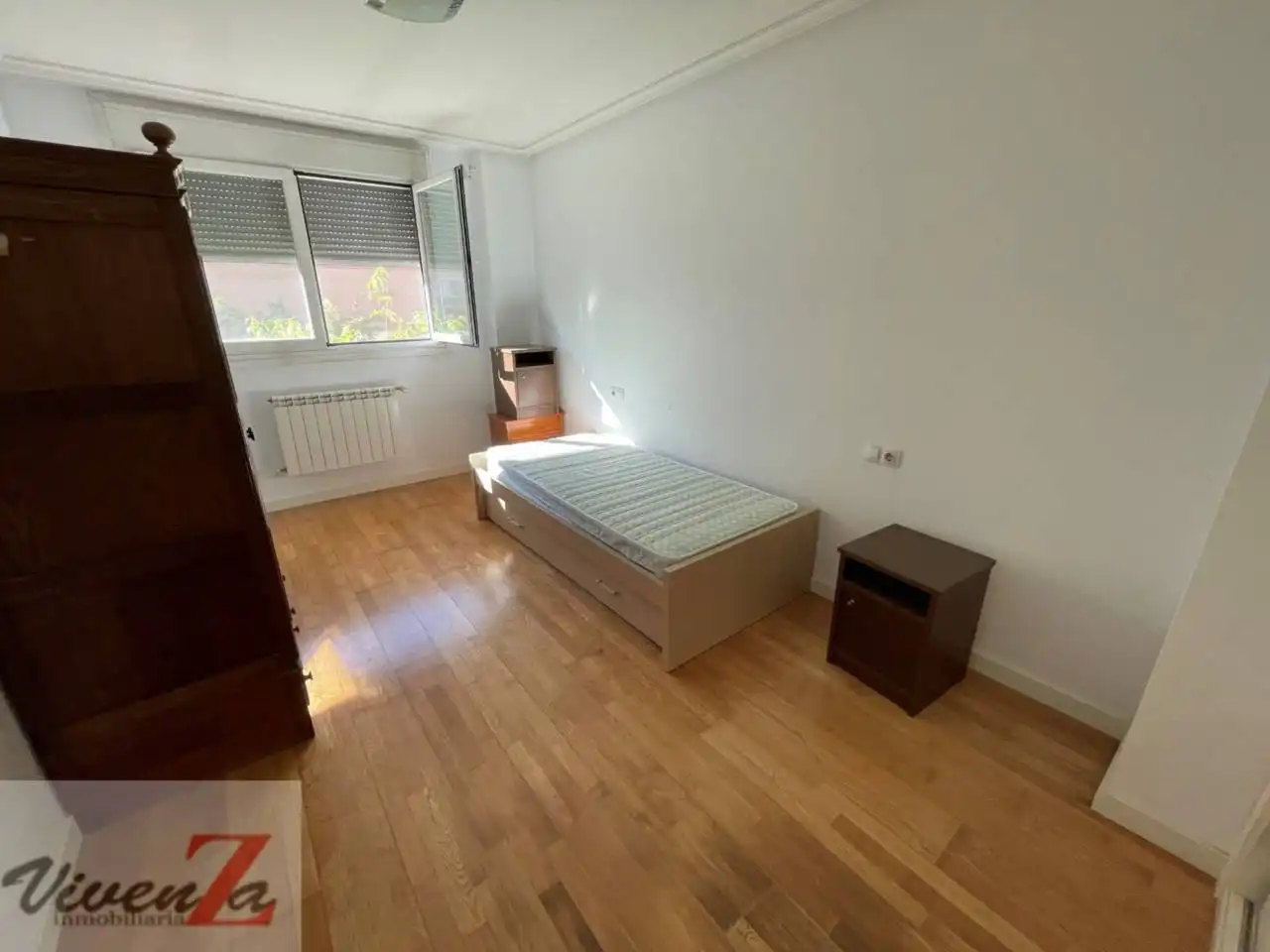 Habitación de Casa adosada de alquiler en Zamora Capital  con Calefacción, Jardín privado y Terraza
