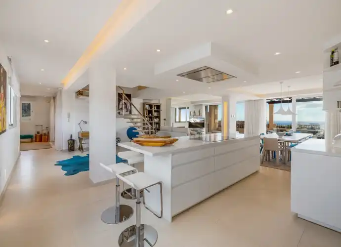 Apartment with pool for sale in Nueva Andalucía, imagen 3