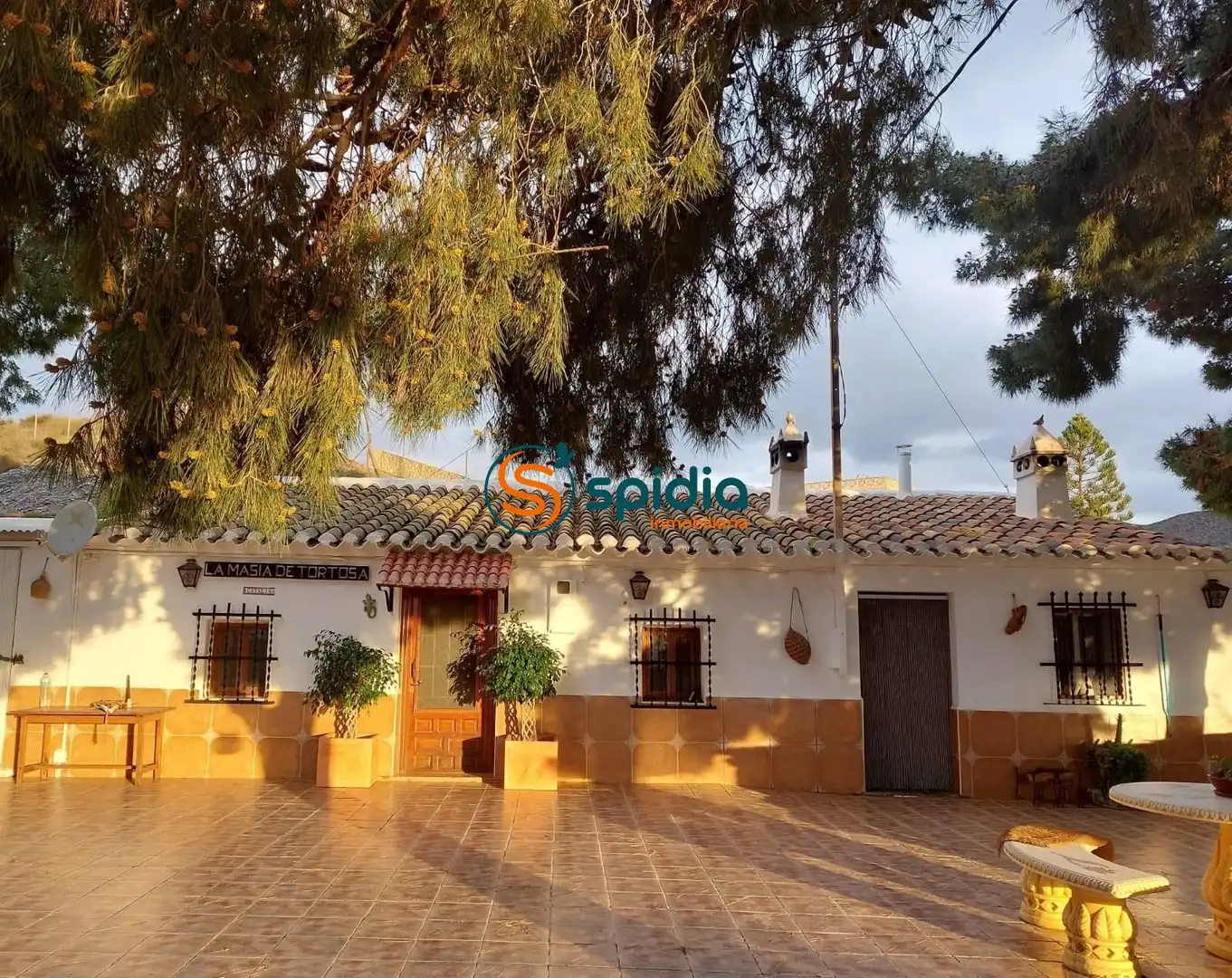 Casa rustica con giardino in vendita a Calabardina