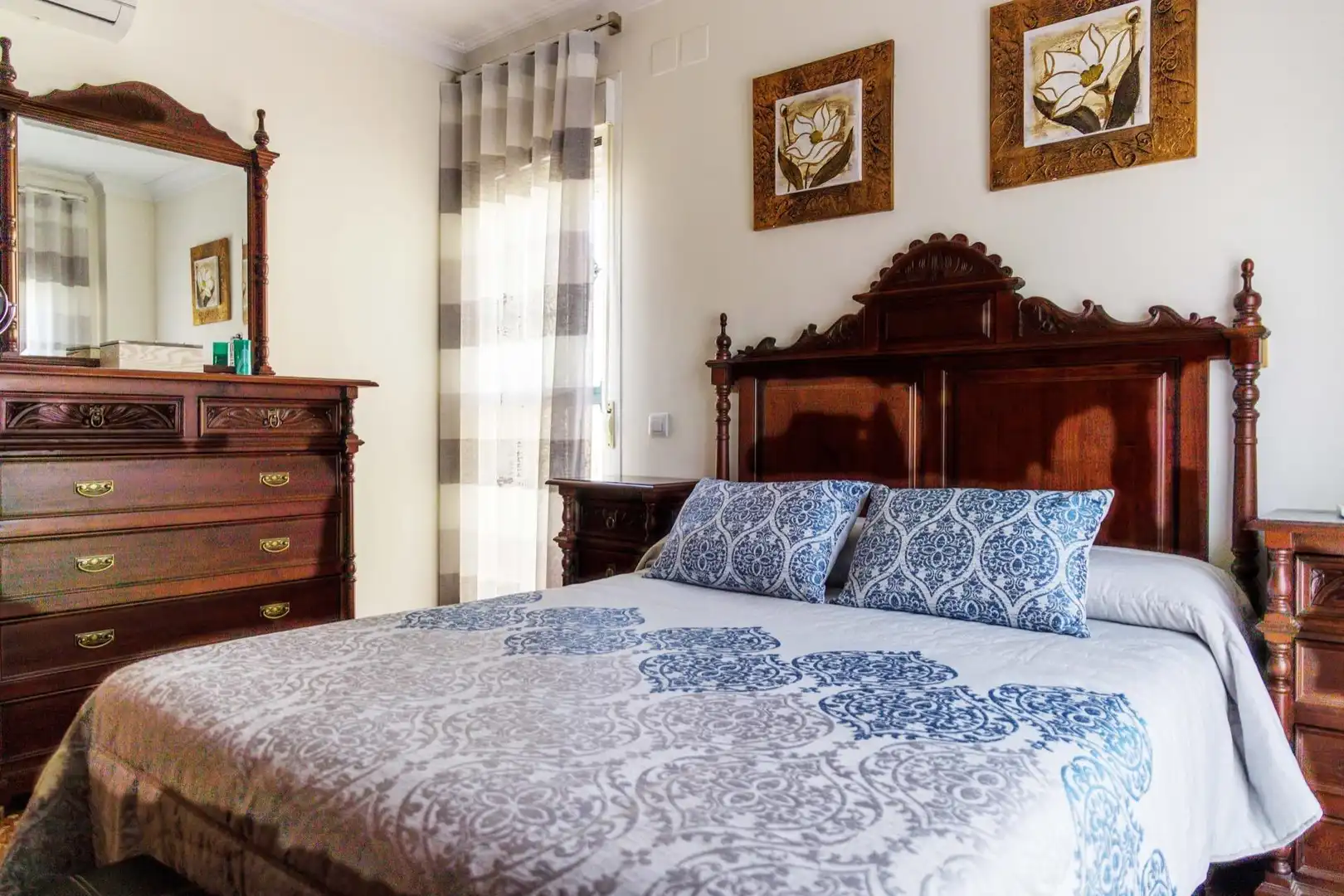 Habitación de Casa o chalet de alquiler en Alcalá de Guadaira con Aire acondicionado, Calefacción y Terraza