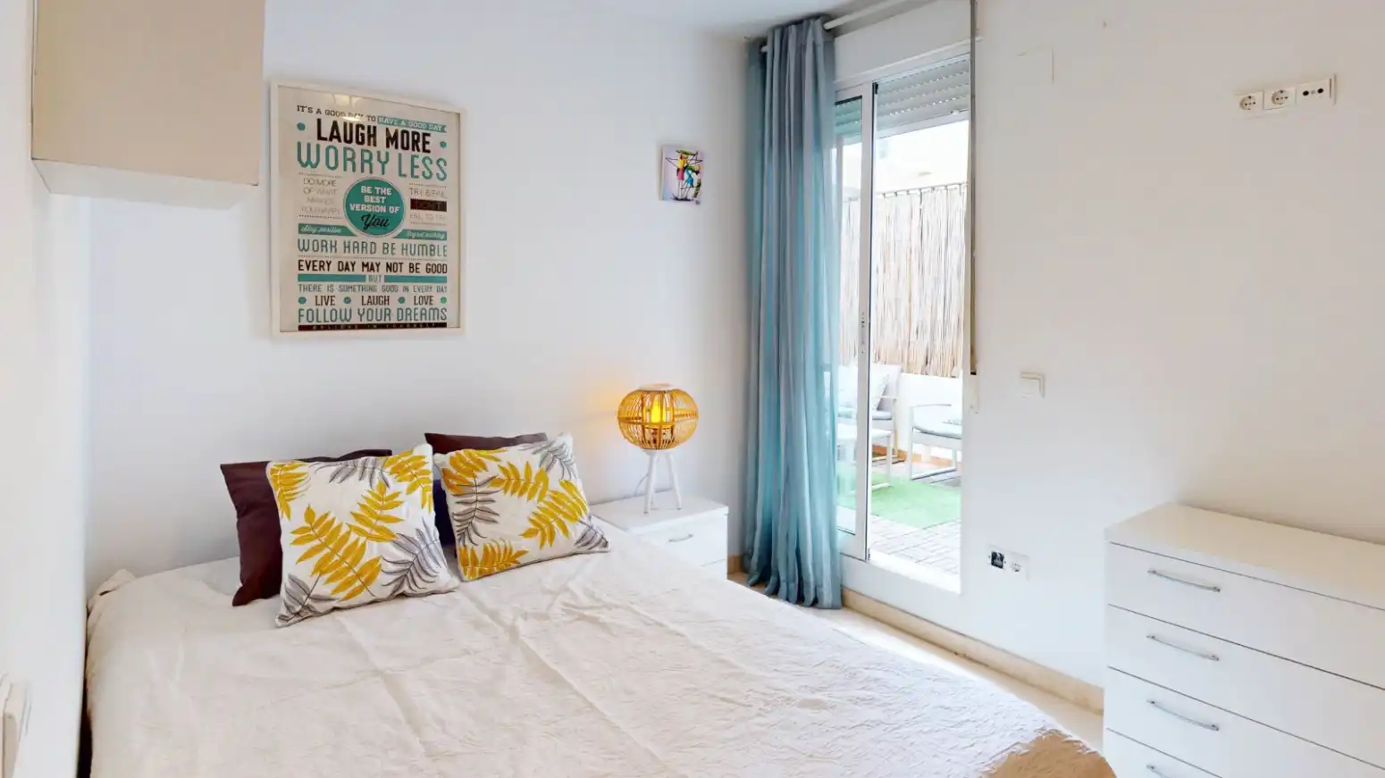 Habitación de Piso en venta en Valencia con Calefacción, Terraza y Trastero