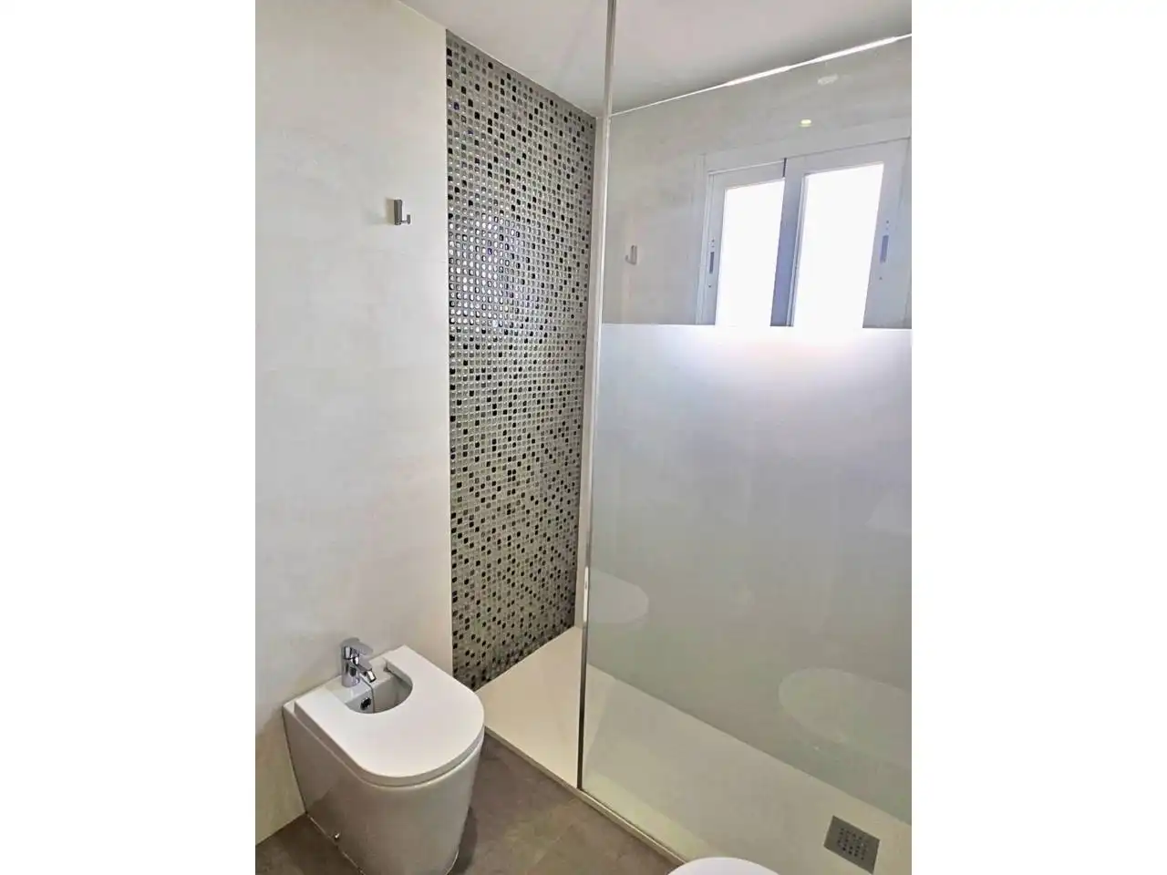 Badezimmer von Dachboden zum Verkauf in Valencia mit Klimaanlage, Heizung und Terrasse