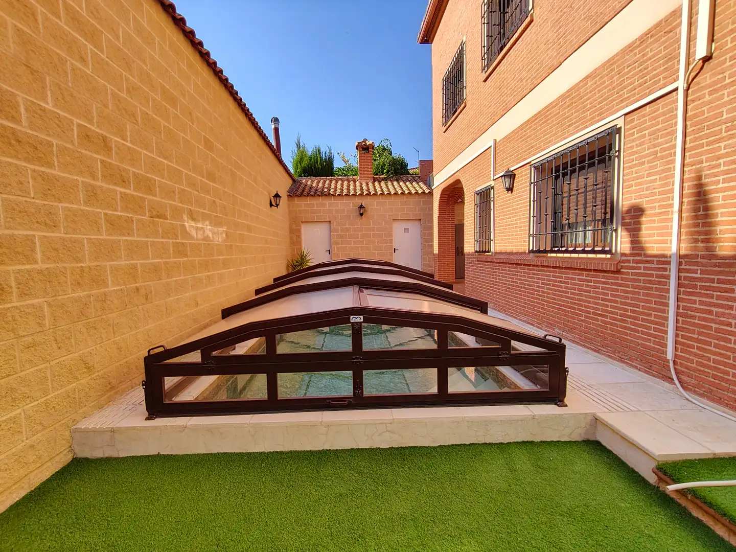 Terrassa de Casa o xalet en venda en Herencia amb Aire condicionat, Calefacció i Piscina