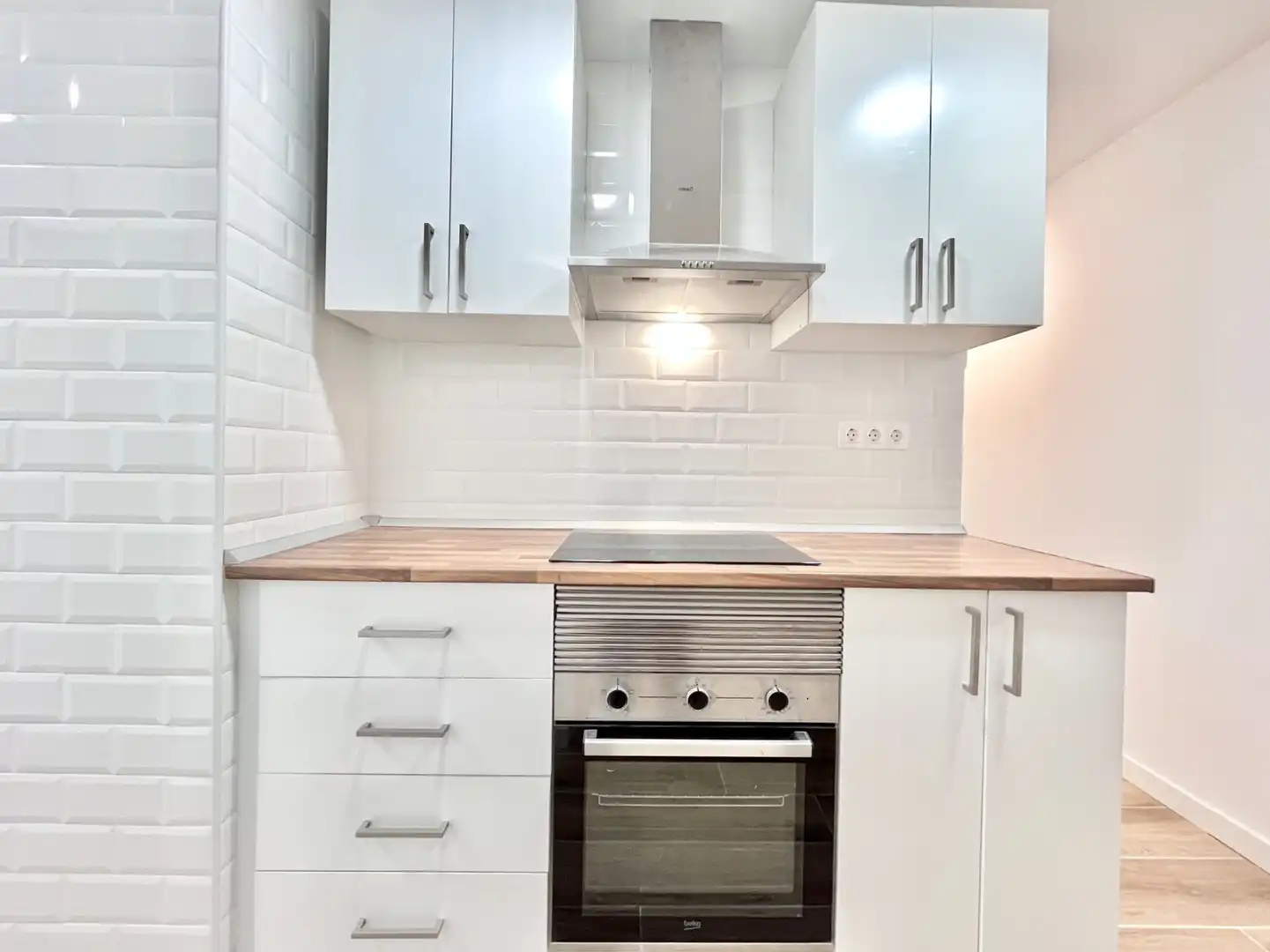 Cocina de Piso en venta en Barcelona con Aire acondicionado, Calefacción y Terraza