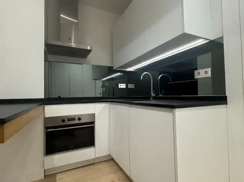 Cuina de Pis en venda en  Madrid Capital amb Aire condicionat