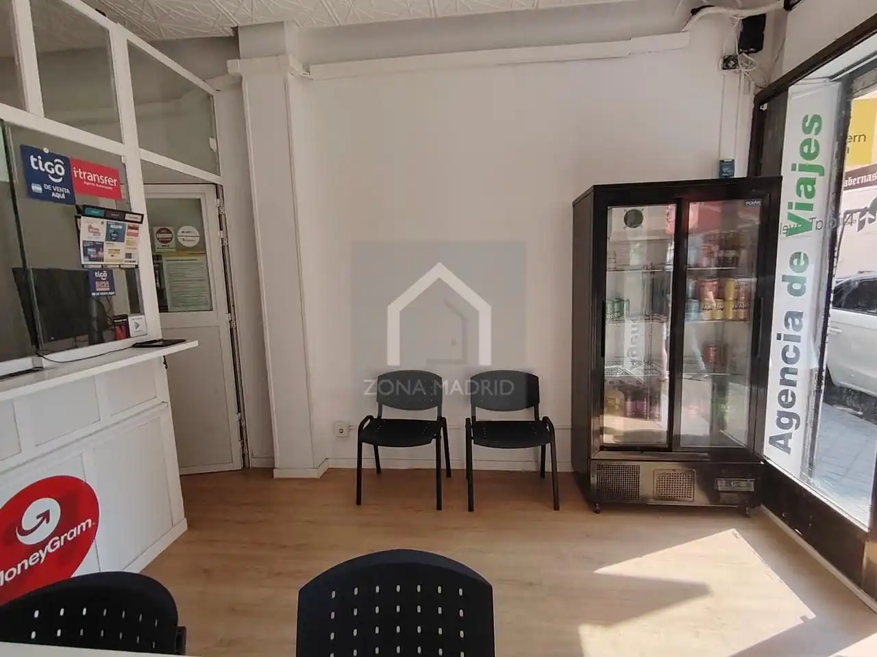 Menjador de Local en venda en Madrid amb Aire condicionat