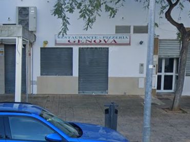 Local comercial en venda a Calle Azorín 12