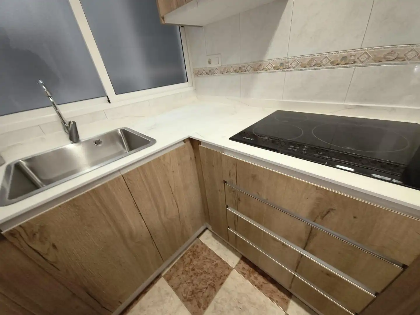 Cocina de Piso de alquiler en Granada con Terraza y Amueblado