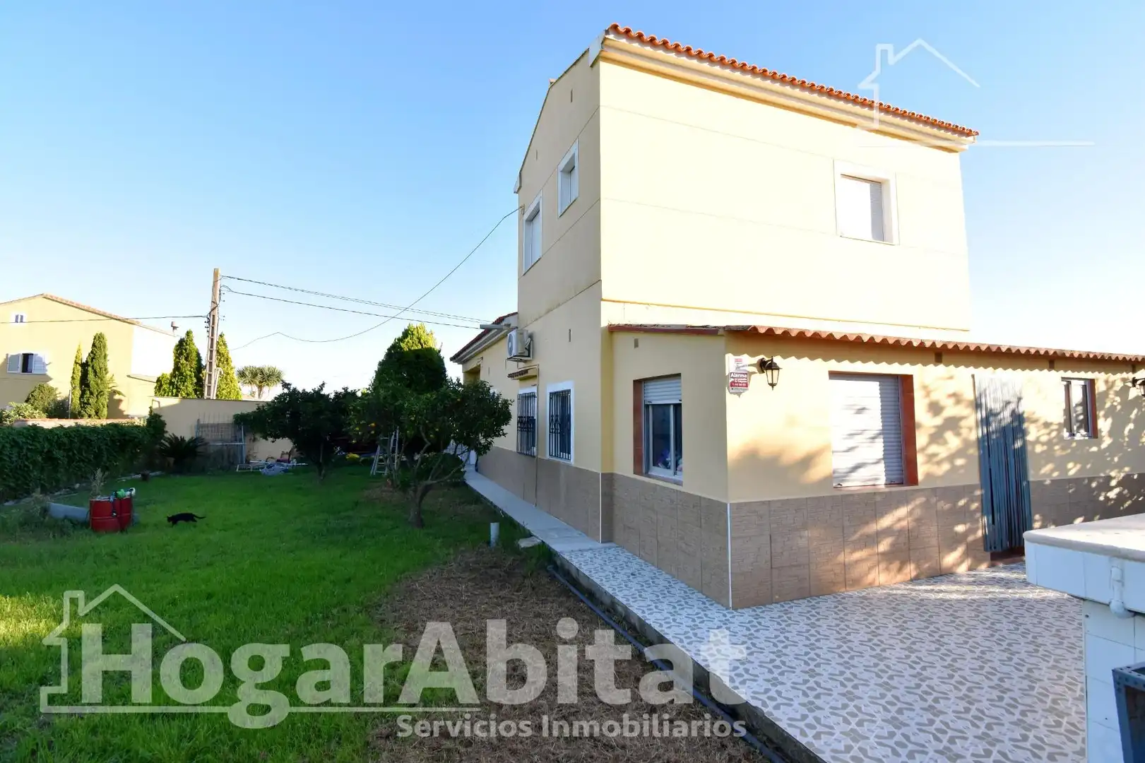 Exterior view of Houses for sale in Oliva  with Air Conditioner, Private garden and Terrace