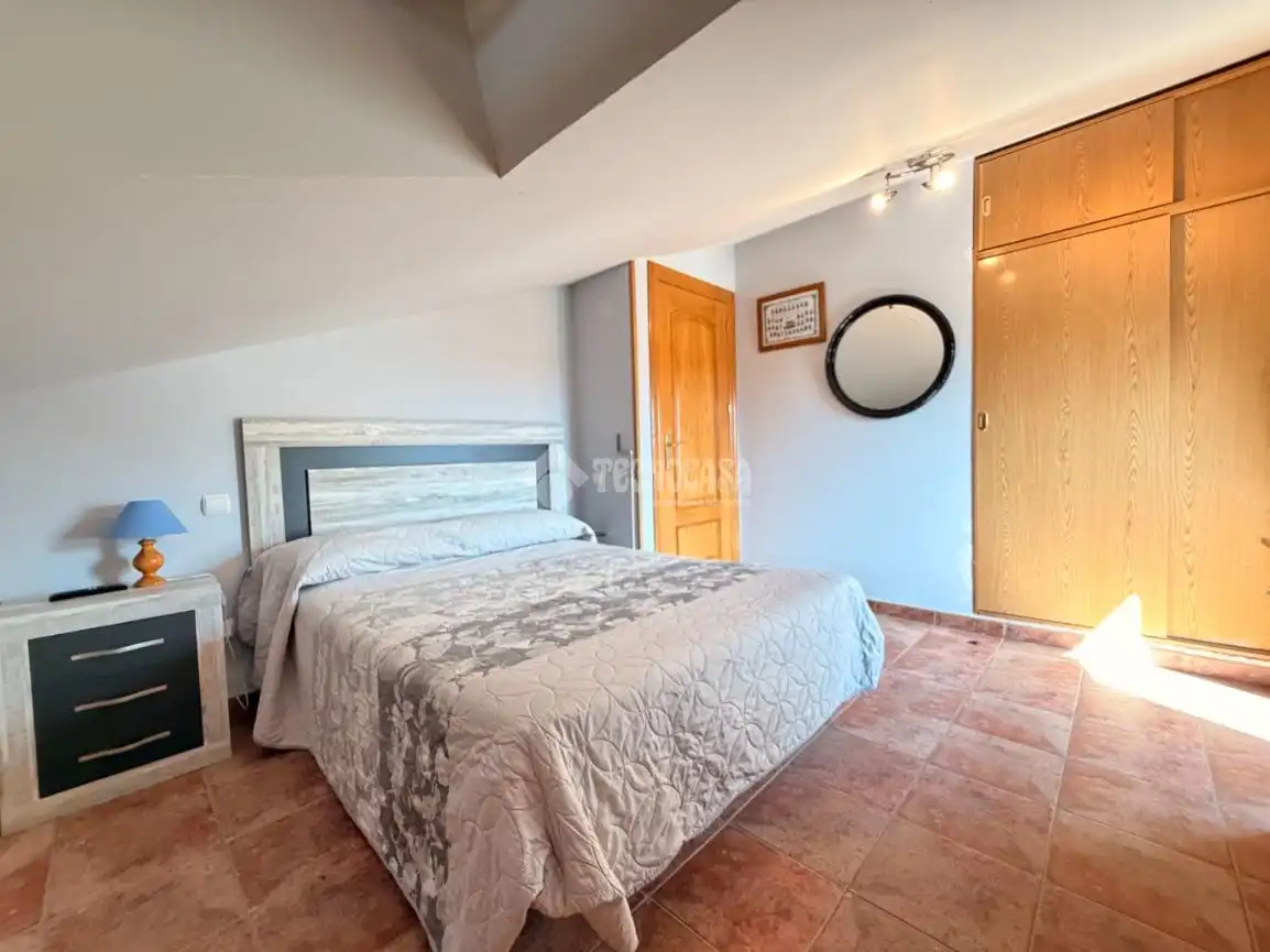 Habitación de Casa adosada en venta en Segovia con Calefacción
