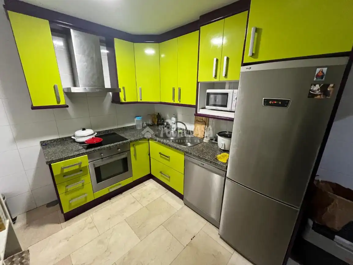 Cocina de Piso en venta en Valladolid con Calefacción y Terraza