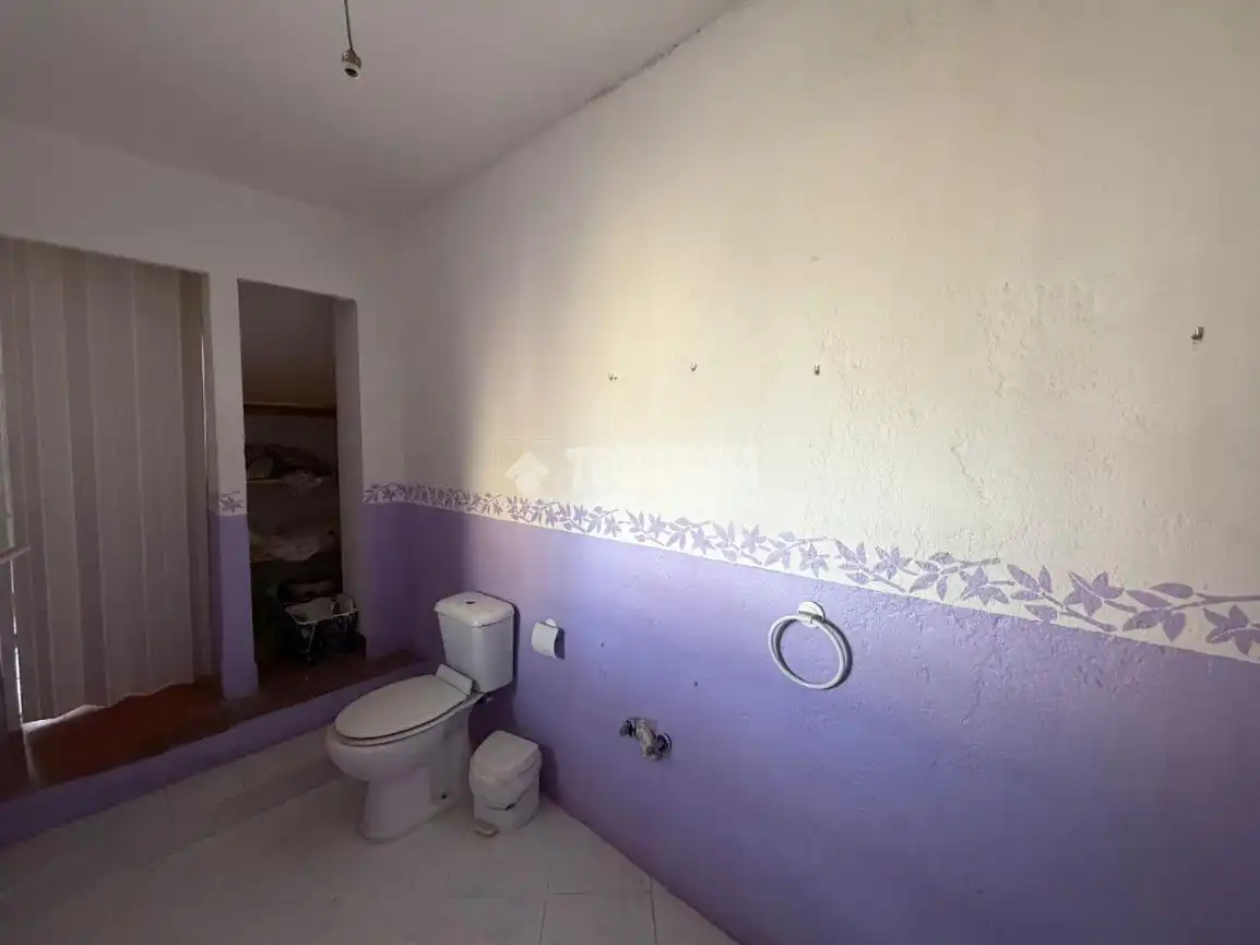 Bathroom of Houses for sale in Sevilla  with Terrace and Balcony