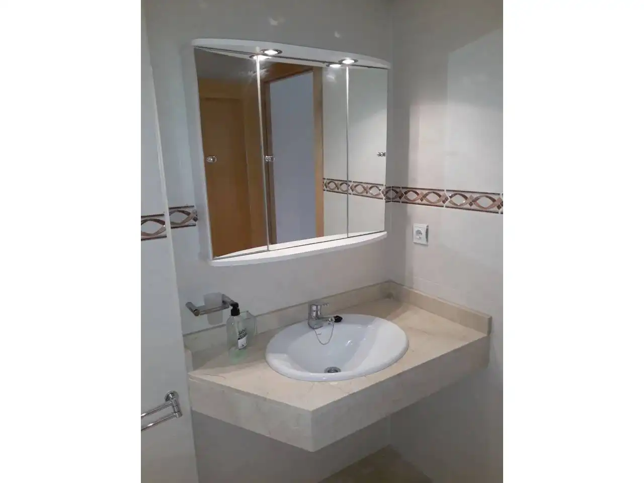 Bathroom of Flat for sale in Cubelles  with Air Conditioner, Heating and Terrace