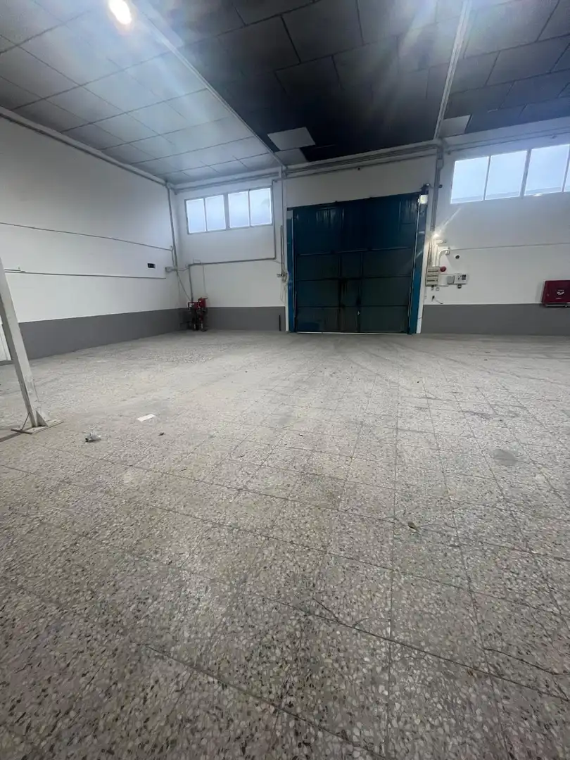 Fabrikhallen zur Miete in Algorós - El Derramador