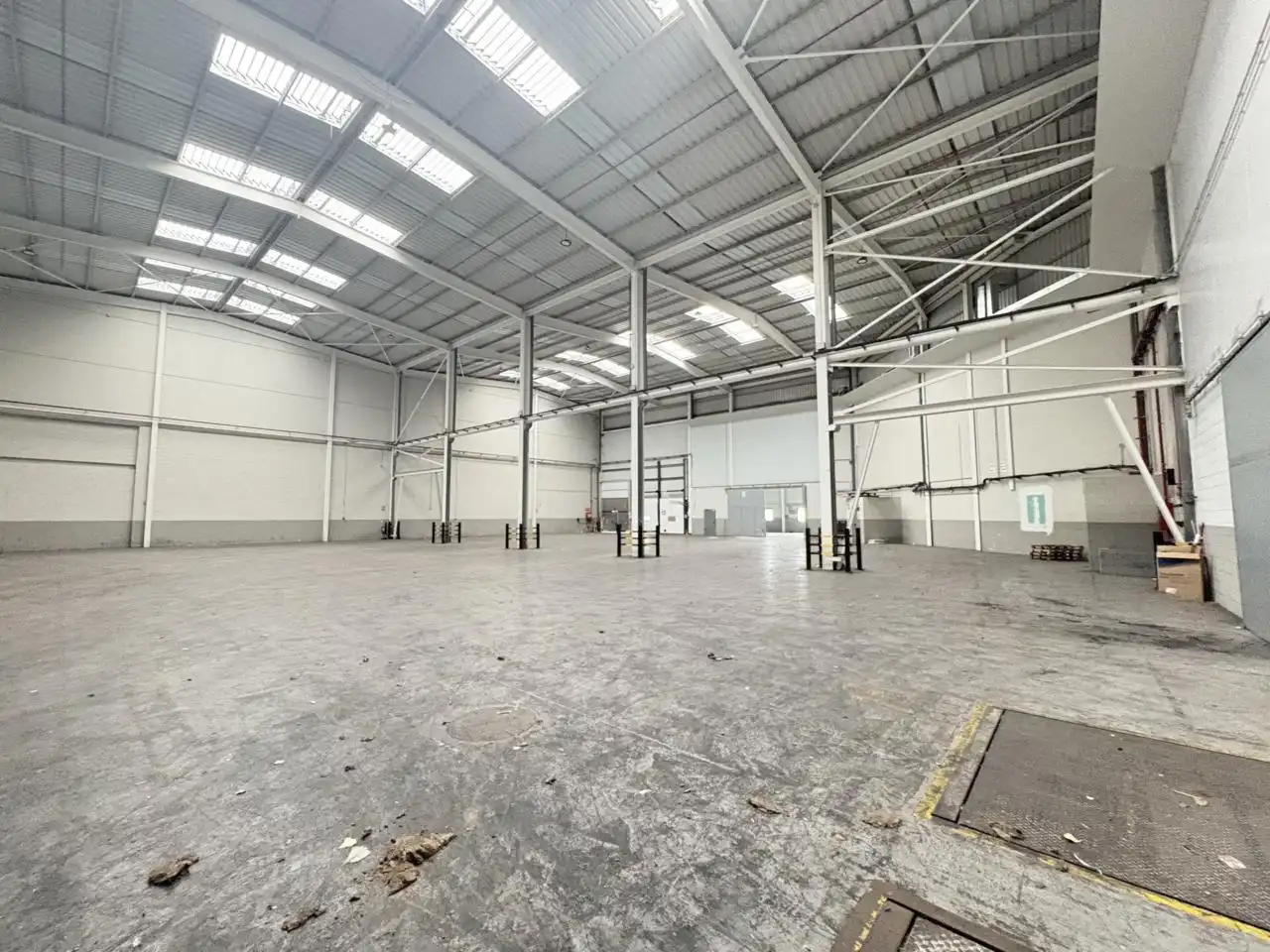 Nave industrial de alquiler en El Prat de Llobregat con Calefacción y Alarma