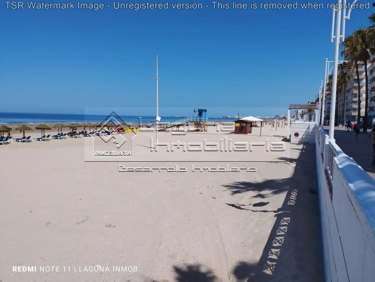 Vista exterior de Pis en venda en Cádiz amb Terrassa
