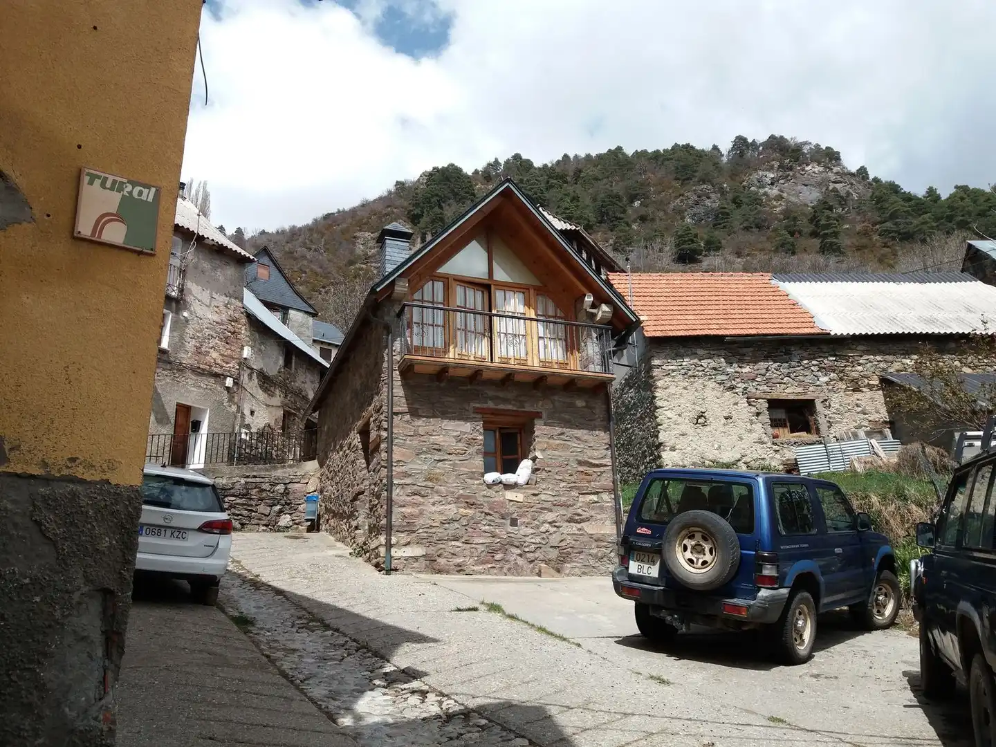 Vista exterior de Casa o xalet en venda en Gistaín amb Traster