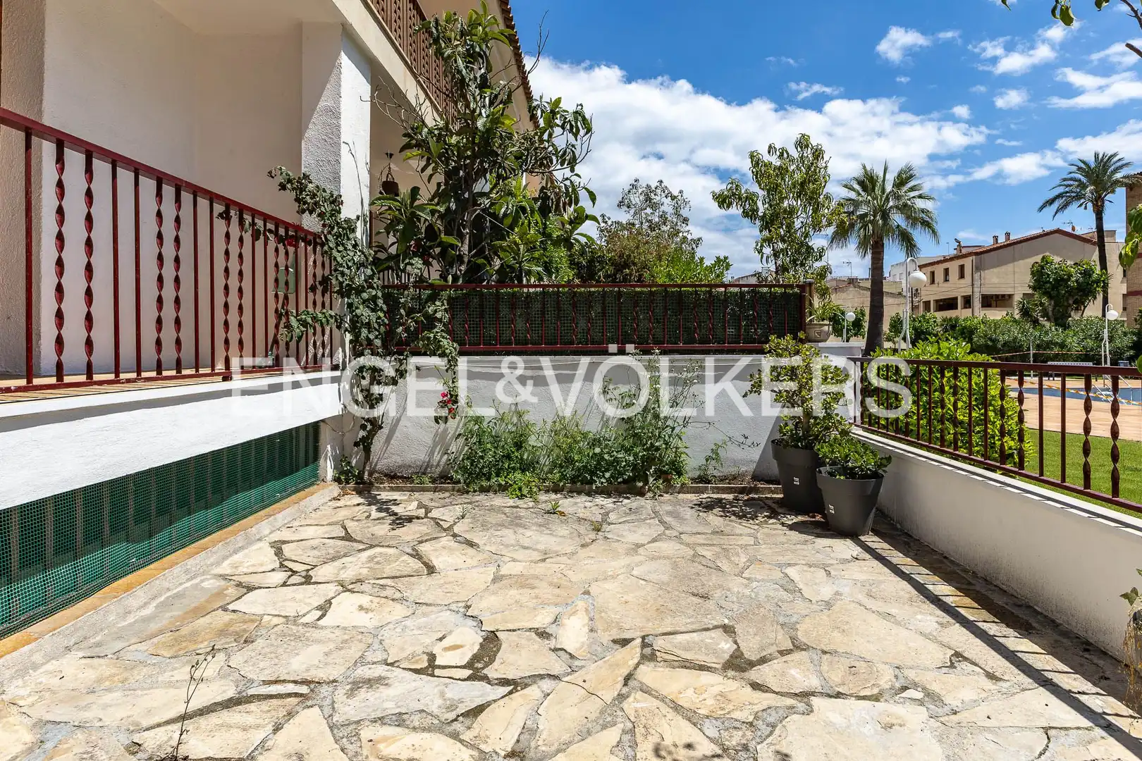 Vista exterior de Casa o xalet de lloguer en Vilassar de Mar amb Calefacció, Jardí privat i Parquet