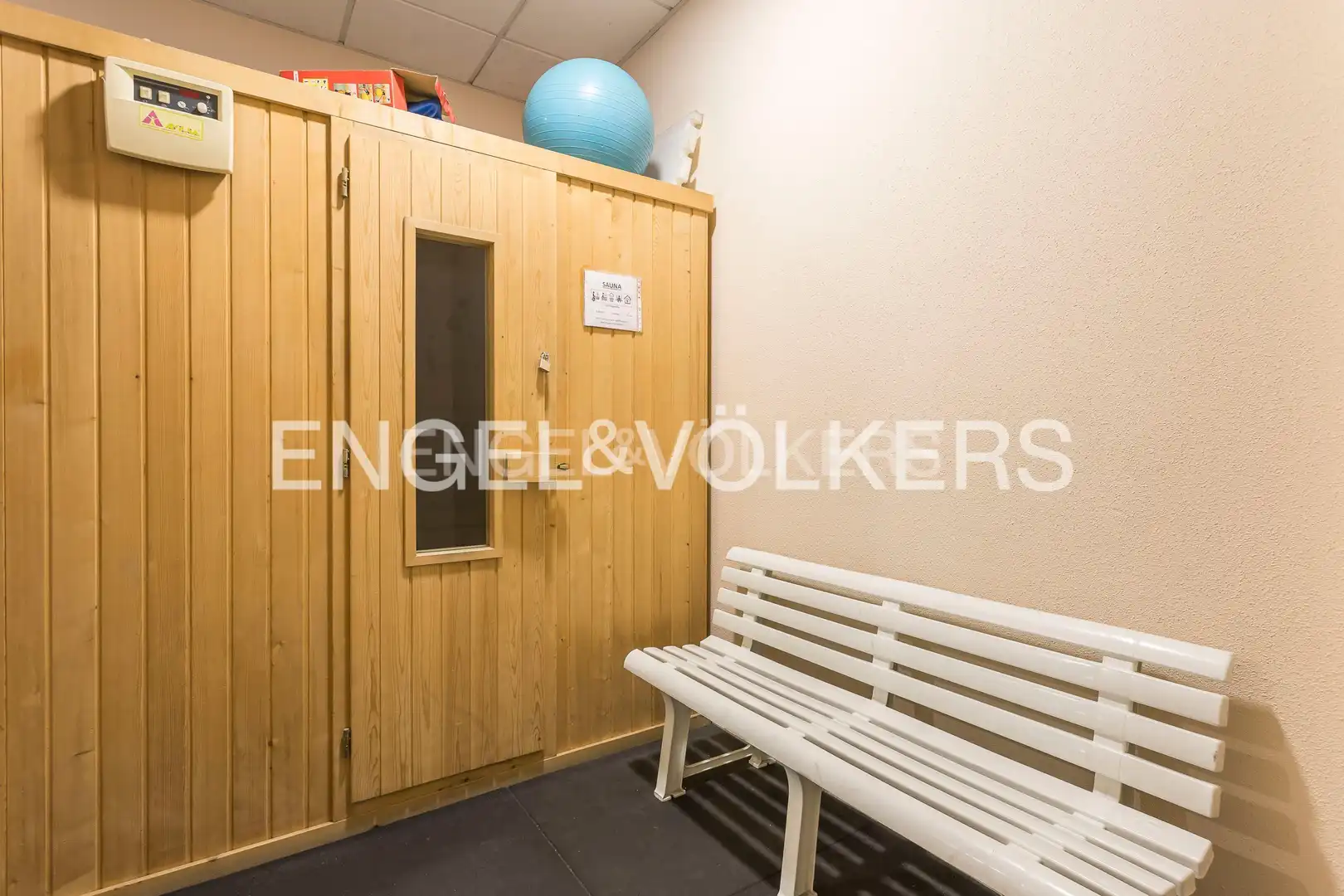 Study for sale in Madrid  with Air Conditioner, Heating and Storage room