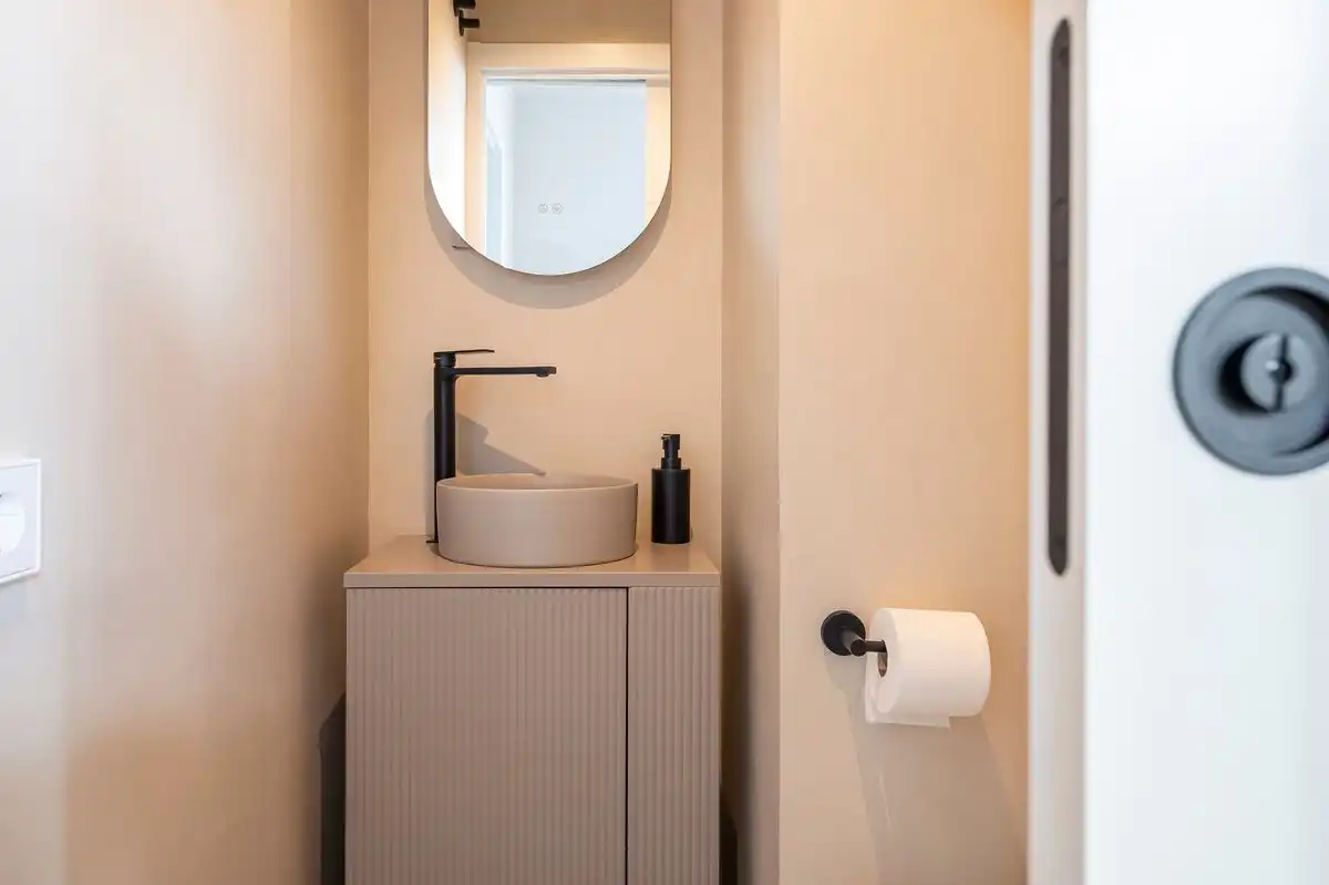 Badezimmer von Dachboden zum Verkauf in Majadahonda mit Klimaanlage, Heizung und Privatgarten