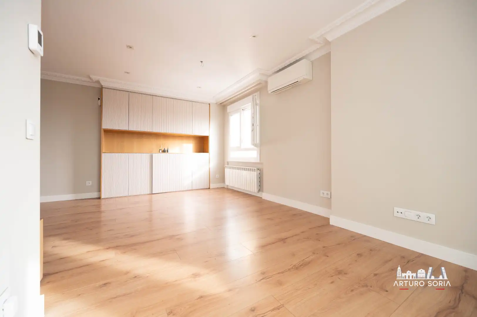 Sala de estar de Piso de alquiler en Madrid con Aire acondicionado, Trastero y Lavadora