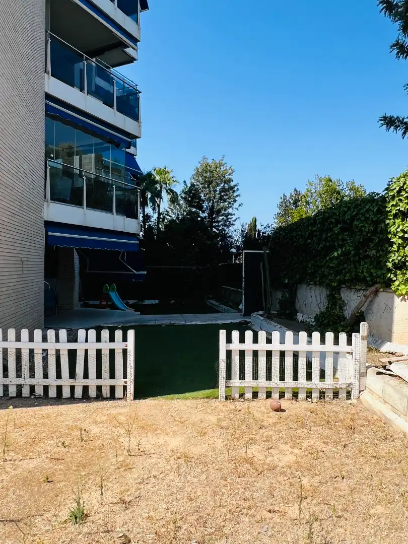 Piscina de Piso en venta en Salou con Aire acondicionado, Calefacción y Jardín privado