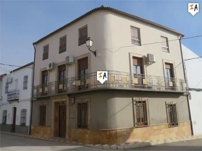 Terraced house for sale in Alcaudete