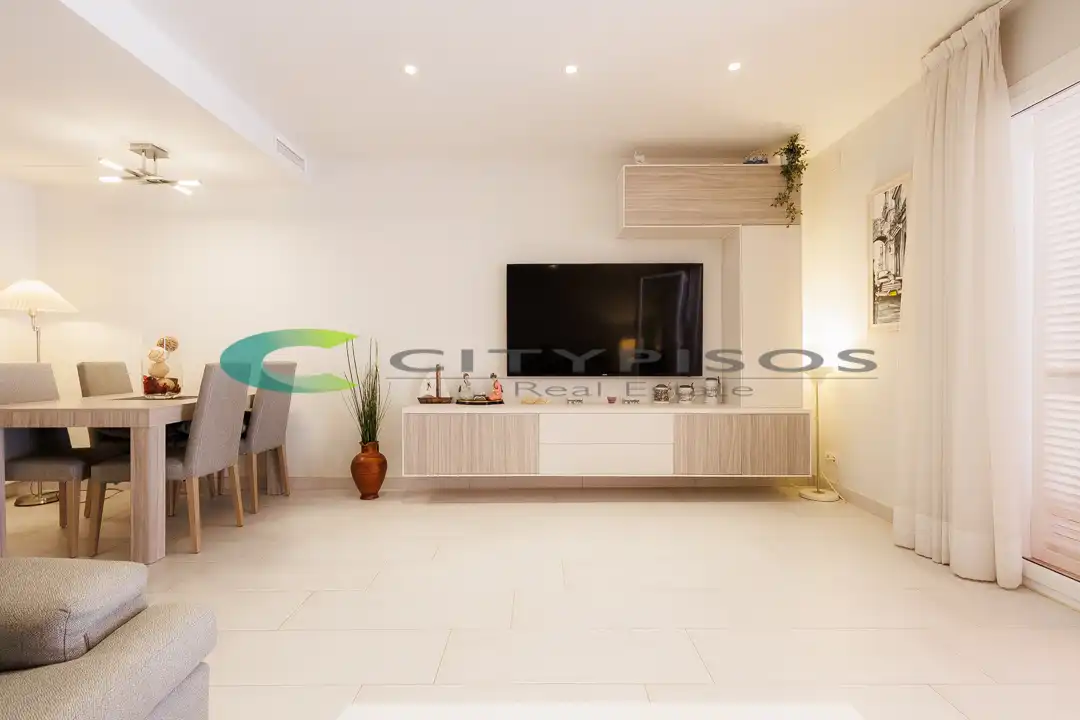 Living room of Flat for sale in Sitges  with Air Conditioner, Heating and Terrace