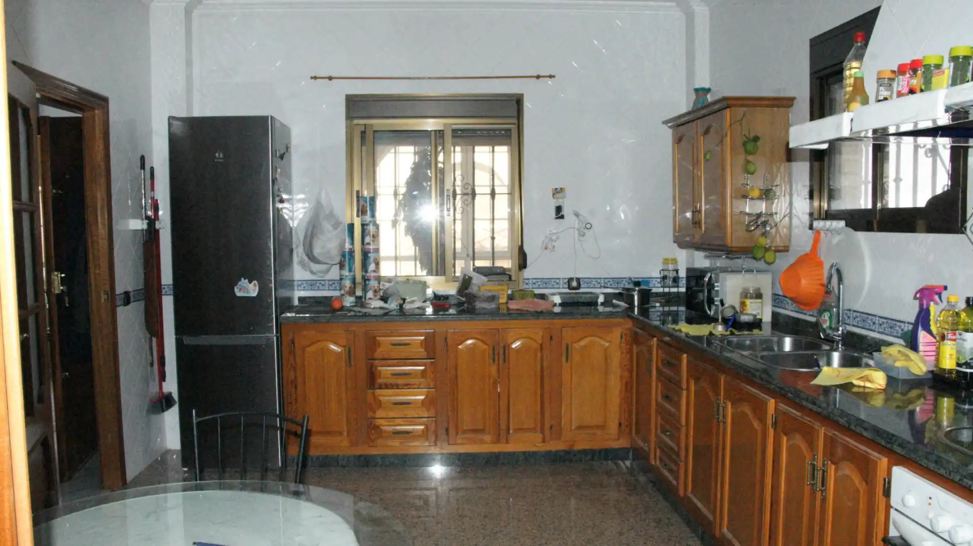 Cocina de Casa o chalet en venta en Espartinas con Aire acondicionado, Jardín privado y Terraza