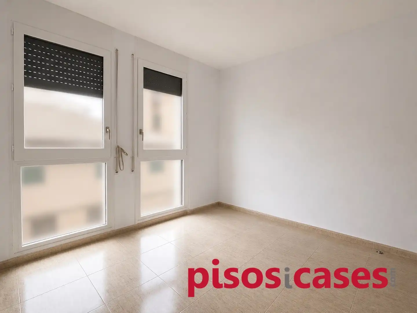 Dormitori de Pis en venda en Vic amb Calefacció i Forn