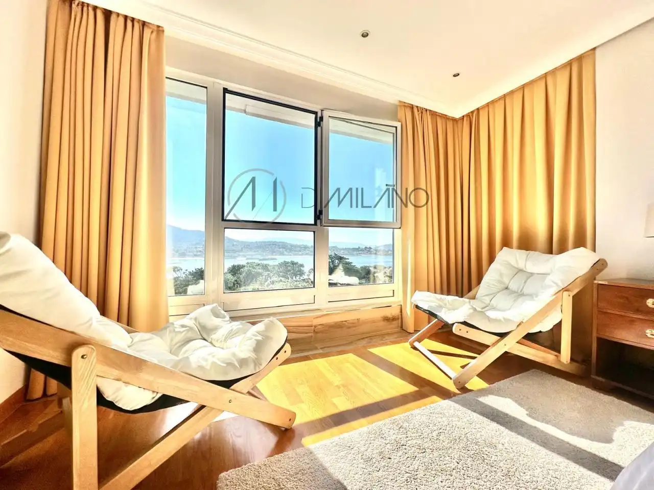 Sala de estar de Dúplex en venta en Vigo  con Calefacción y Parquet