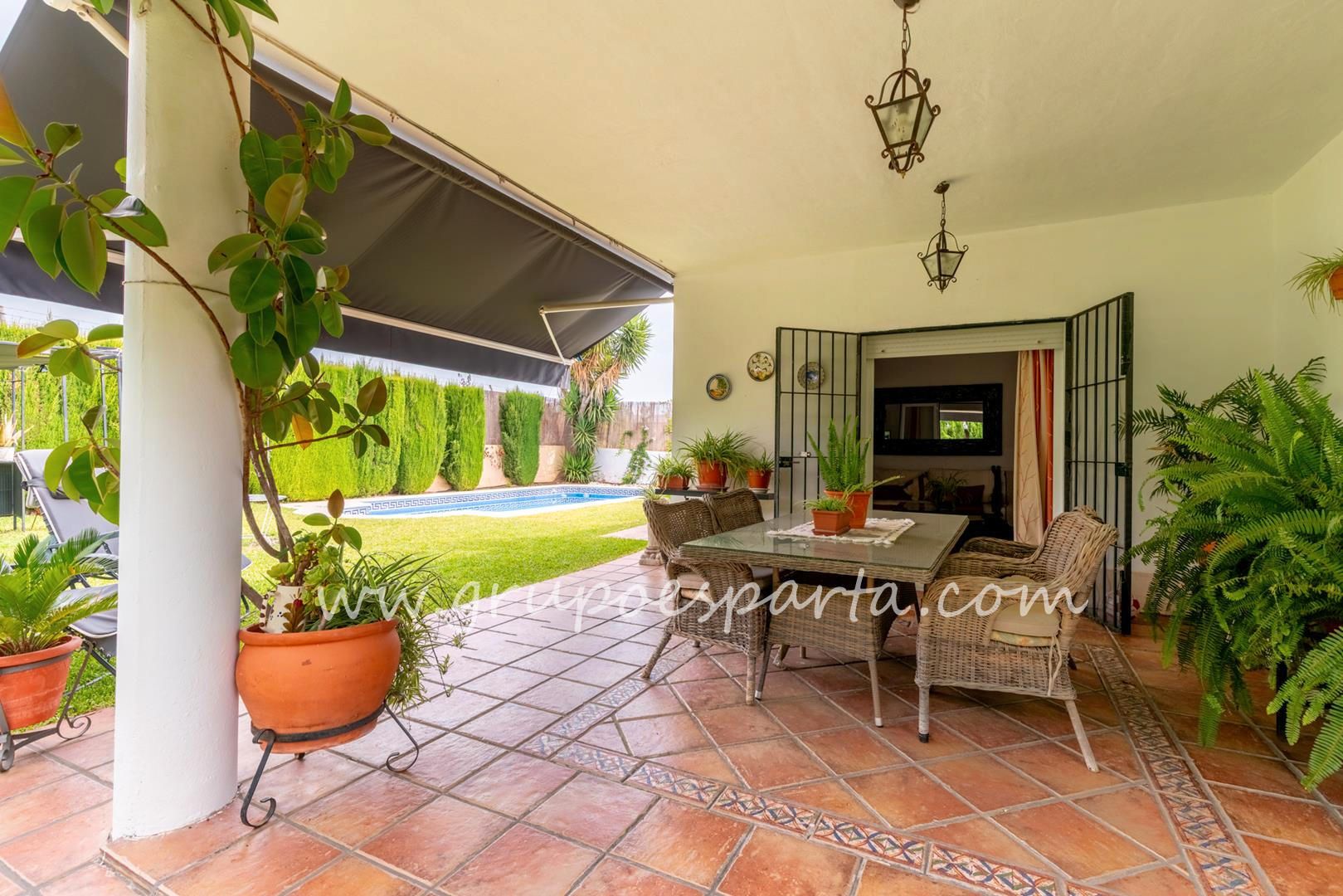 Jardí de Casa o xalet en venda en Espartinas amb Aire condicionat, Jardí privat i Terrassa