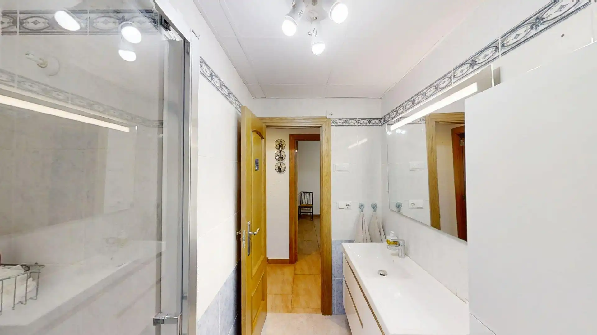 Bany de Casa o xalet en venda en L'Eliana amb Aire condicionat, Calefacció i Jardí privat