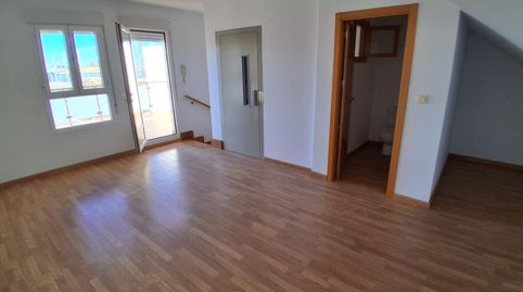 Foto 3 de Casa adosada en venta en La Gineta, Albacete