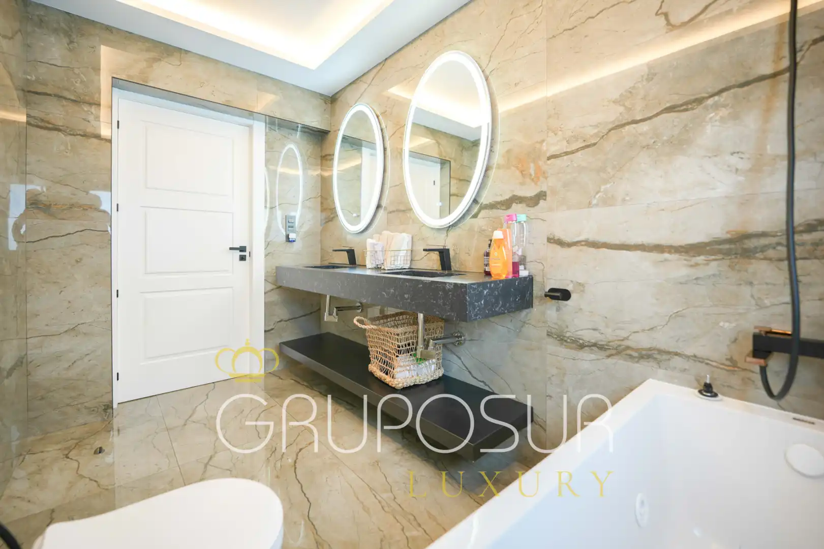 Baño de Casa o chalet en venta en Valladolid con Aire acondicionado, Calefacción y Jardín privado