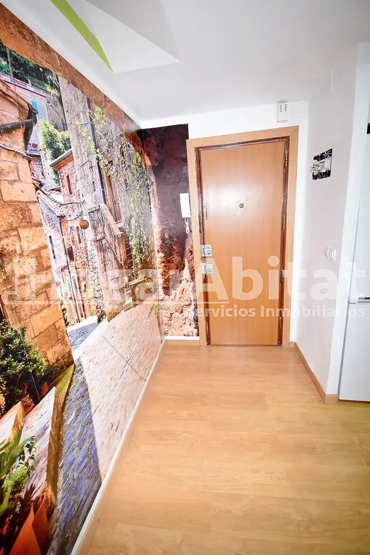 Wohnung zum Verkauf in Xirivella mit Klimaanlage, Parkett und Balkon